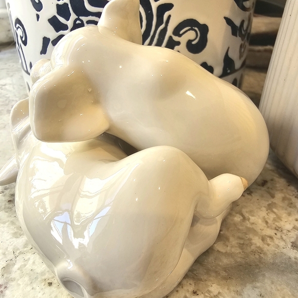 Fitz & Floyd White Ceramic Pig Figurines Salt & Pepper Shakers - Picture 6 of 9
